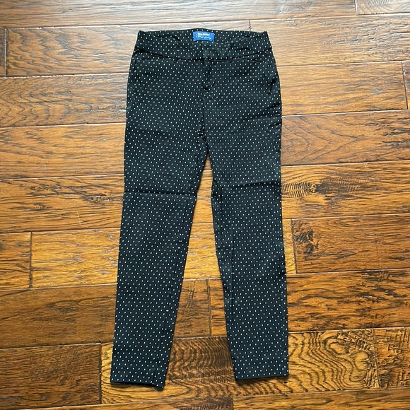 Old Navy Pants - Old Navy Black Patterned Mid Rise Pixie Pants, Size 0R